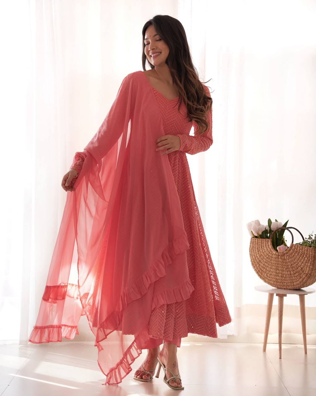 β¨ Elegant Lucknowi Anarkali Set β¨